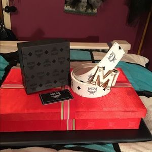Authentic MCM White Belt- 44/110